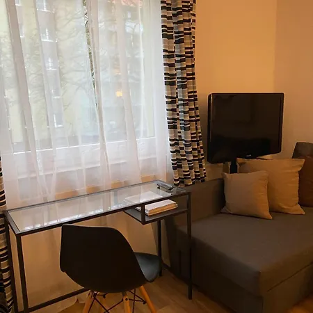 Moeblierte Einzimmerwohnung Mit Balkon Appartement Hanovre