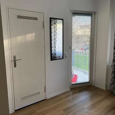Moeblierte Einzimmerwohnung Mit Balkon Appartement *